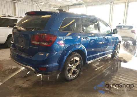 2015 Dodge Journey Crossroad z USA, uszkodzony, nr VIN 3C4PDDGG6FT579035